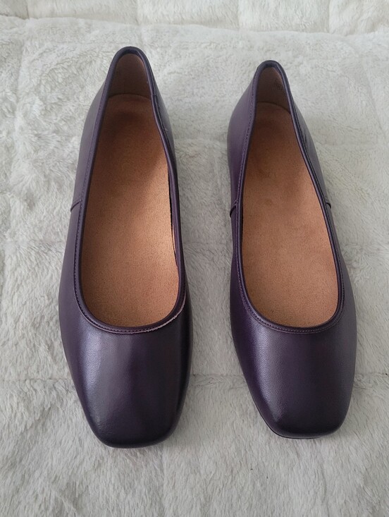 Vionic Shoes - Vionic Women's Square-Toe Ballet Flats in Purple